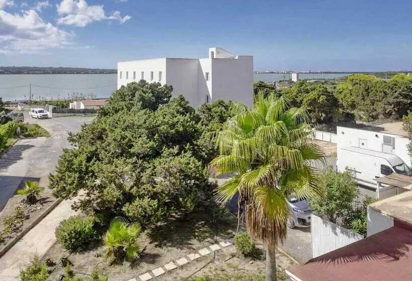 Hotelli Roquetes Rooms  Formentera Break