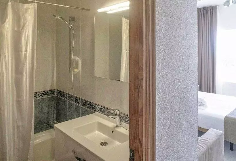 Hotelli Roquetes Rooms  Formentera Break