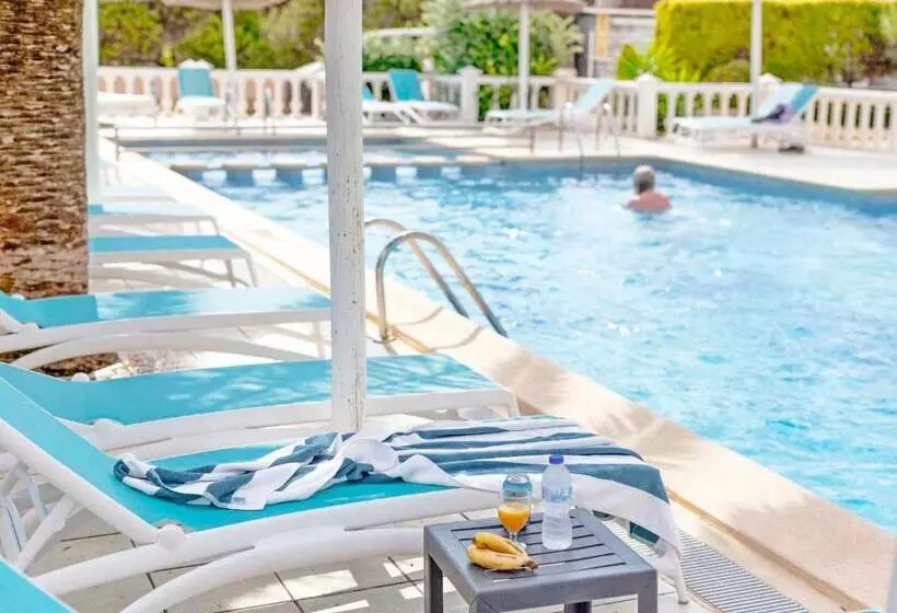 Hotelli Roquetes Rooms  Formentera Break