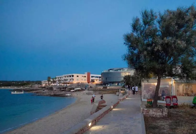 Hotelli Roquetes Rooms  Formentera Break