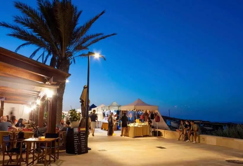 Hotelli Roquetes Rooms  Formentera Break