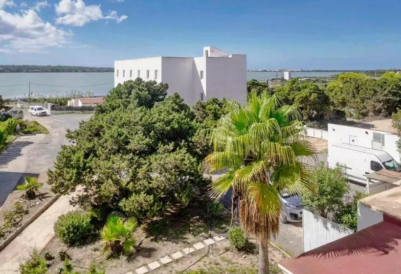 Hotelli Roquetes Rooms  Formentera Break