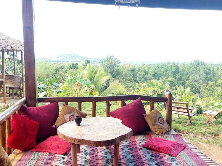 Pensione Jungle Bar Honeymoon Suite & Private Pool