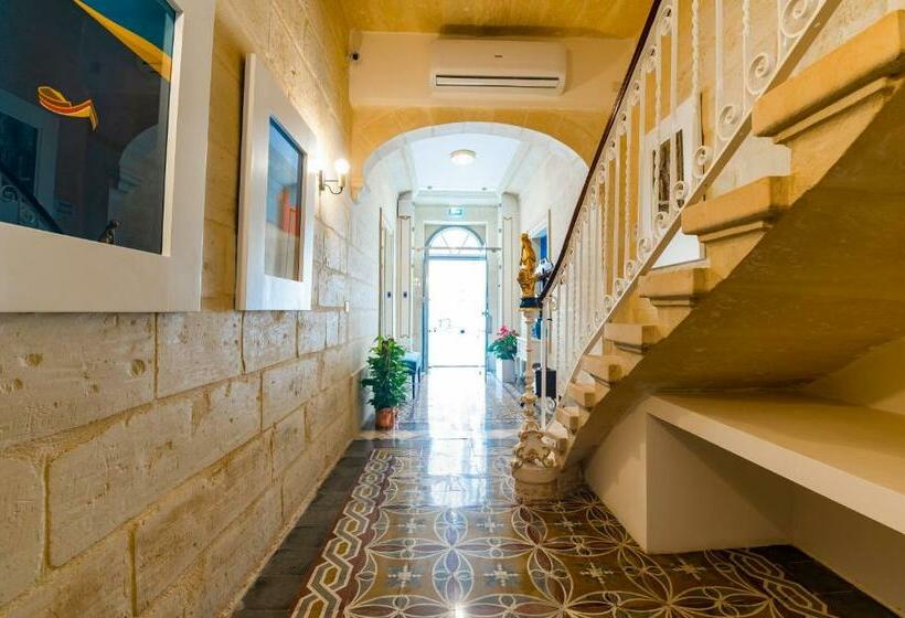 پانسیون Monreal Boutique Townhouse   R024rm5