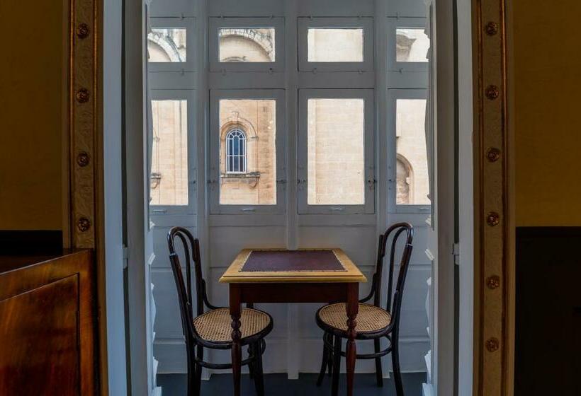 پانسیون Monreal Boutique Townhouse   R024rm5