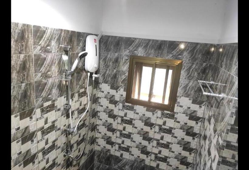 پانسیون Room In Guest Room Royal Blue Guest House Bar