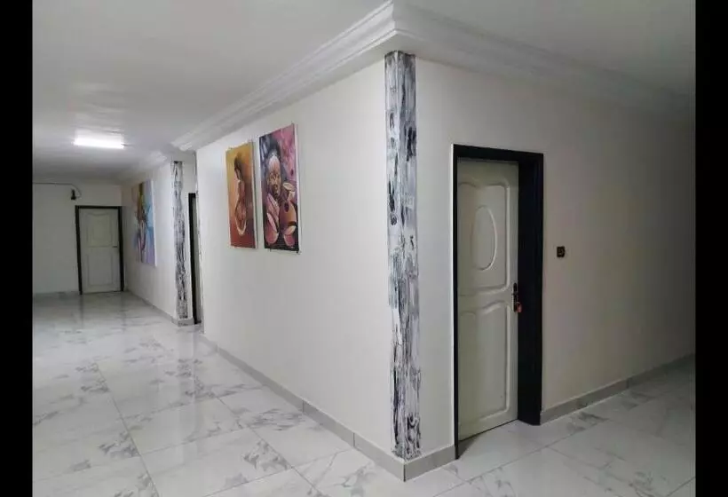 پانسیون Room In Guest Room   Royal Blue Guest House Bar