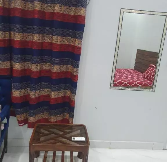 پانسیون Royal Galaxy Guest House