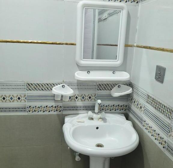 پانسیون Royal Galaxy Guest House