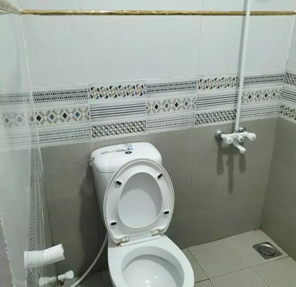 پانسیون Royal Galaxy Guest House