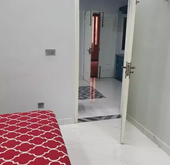 پانسیون Royal Galaxy Guest House