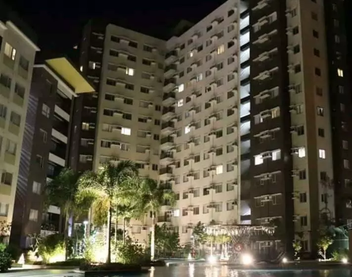 Avida Atria T2 E , Near Sm City, Esplanade Iloilo River And Smallville