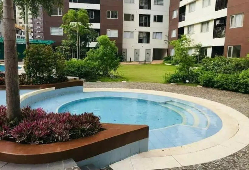 Avida Atria T2 E , Near Sm City, Esplanade Iloilo River And Smallville