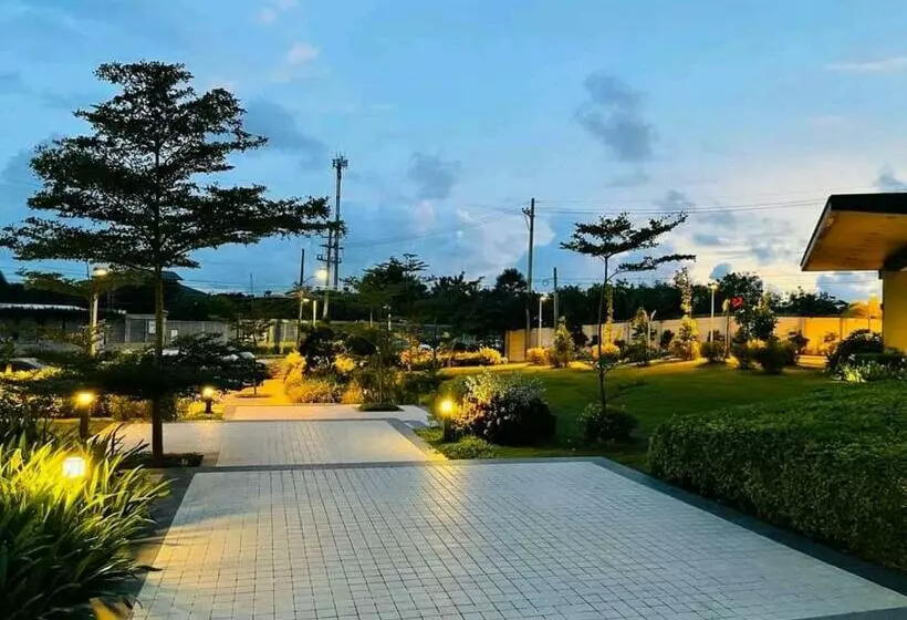 Avida Atria T2 E , Near Sm City, Esplanade Iloilo River And Smallville
