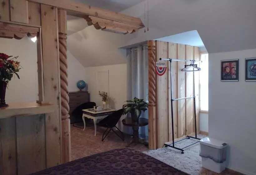 Aamiaismajoitus (B&B) Quiet Upstairs Studio Close To Town 420 Friendly