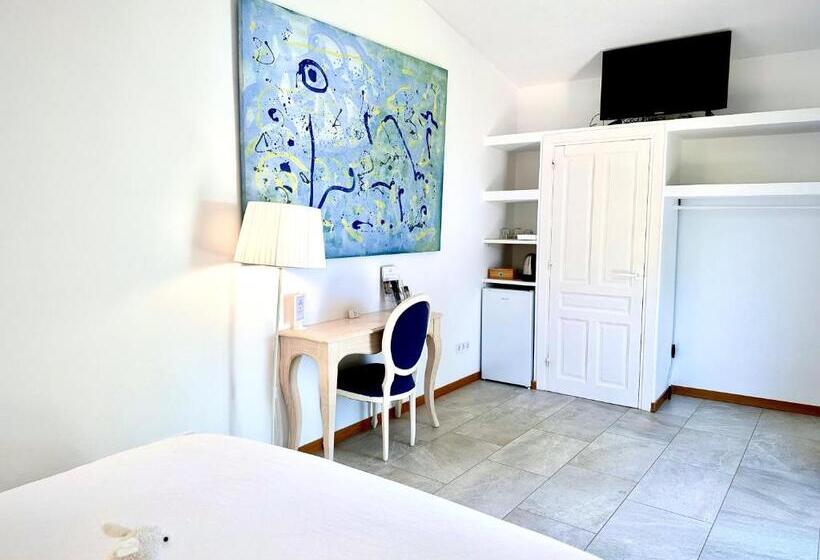 تختخواب و صبحانه Starbal Love