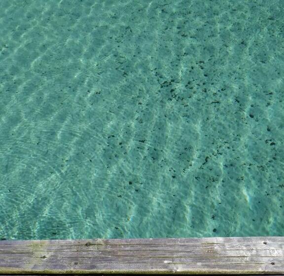 تختخواب و صبحانه Starbal Love