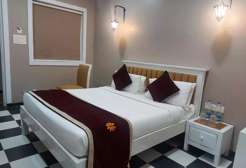 Hotelli Gold Beach Villa