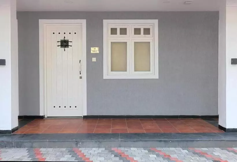 Hotelli Gold Beach Villa