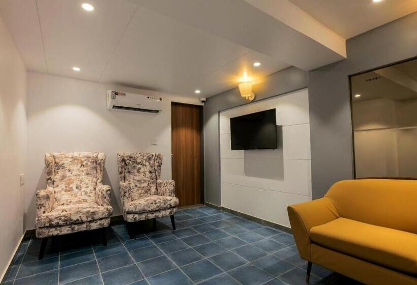 Hotelli Gold Beach Villa