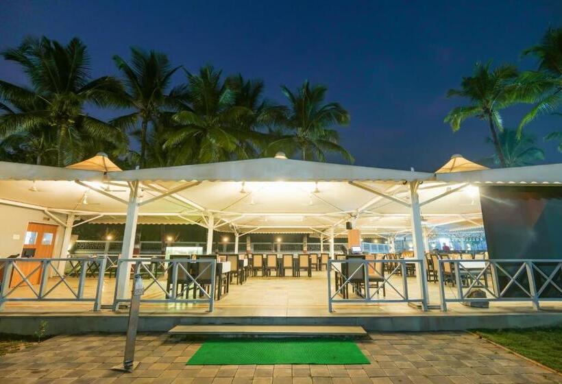 Hotelli Gold Beach Villa