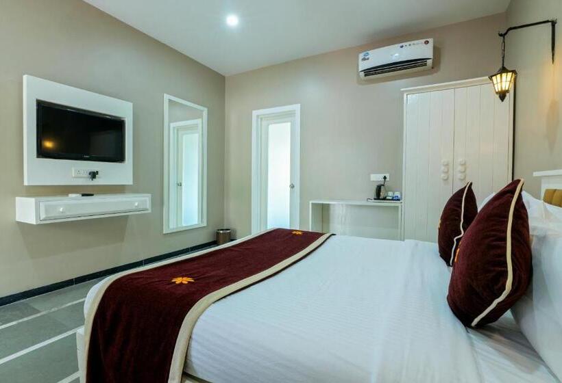 Hotelli Gold Beach Villa