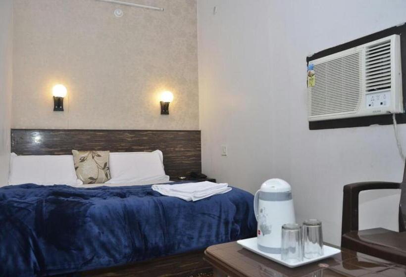 בית מלון כפרי Kanha Inn