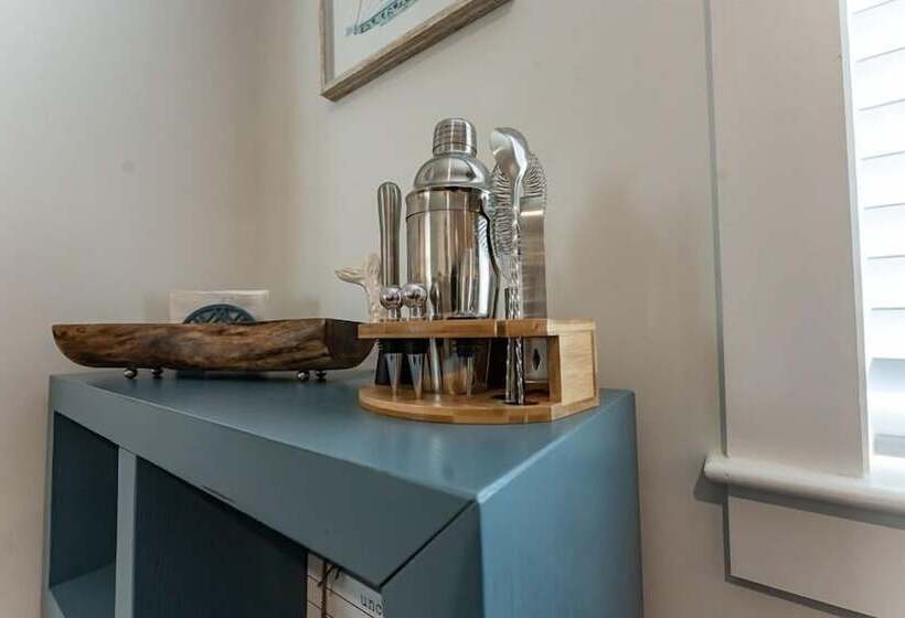 Harbourtown Suite Water View