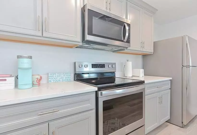 Harbourtown Suite Water View