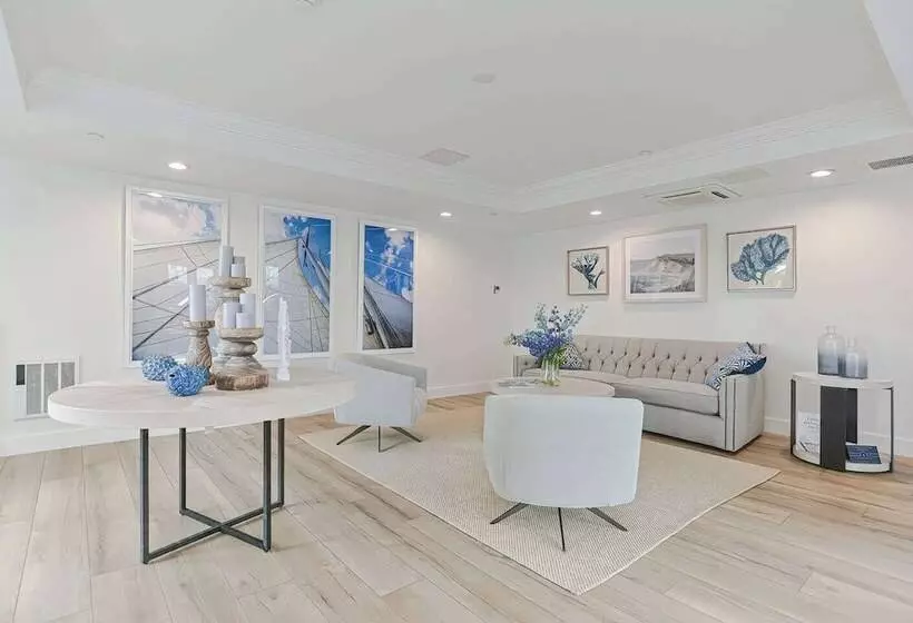 Harbourtown Suite Water View