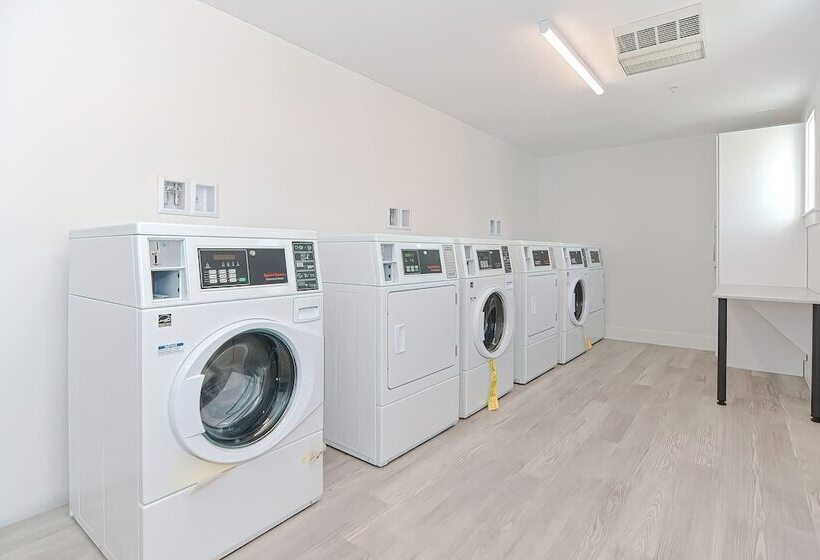 Harbourtown Suite Water View