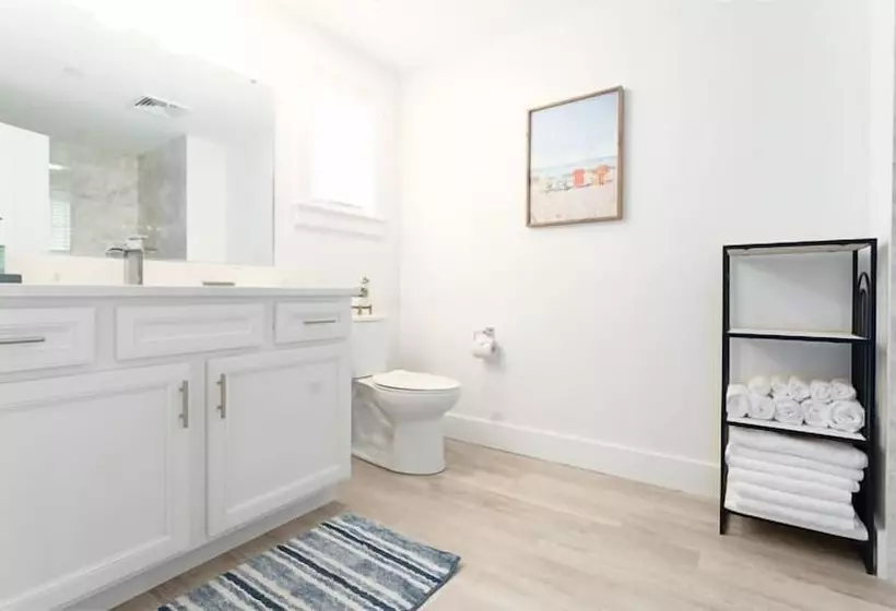 Harbourtown Suite Water View