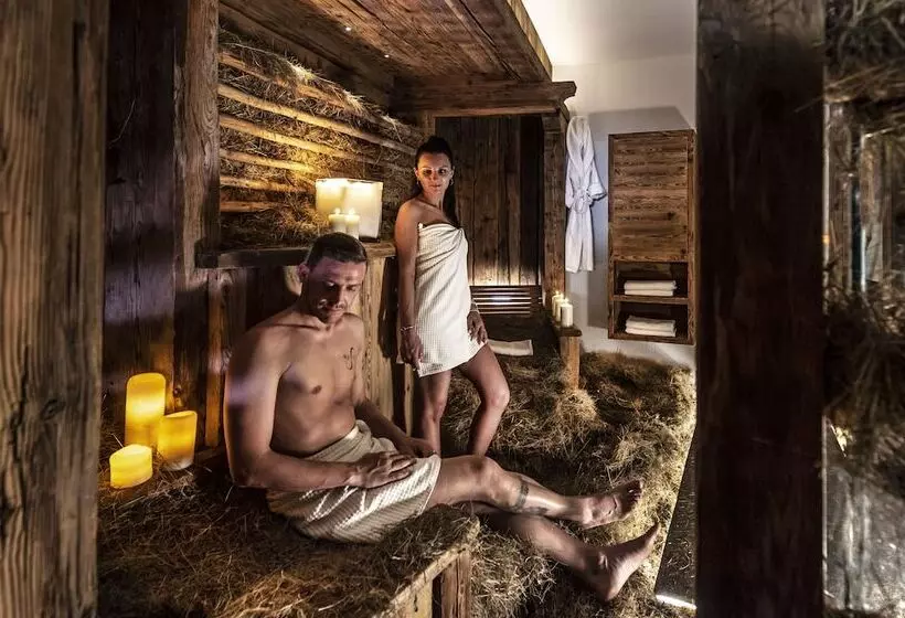 هتل Abinea Dolomiti Romantic Spa