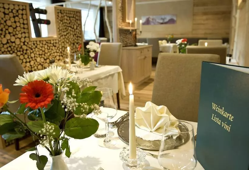 هتل Abinea Dolomiti Romantic Spa