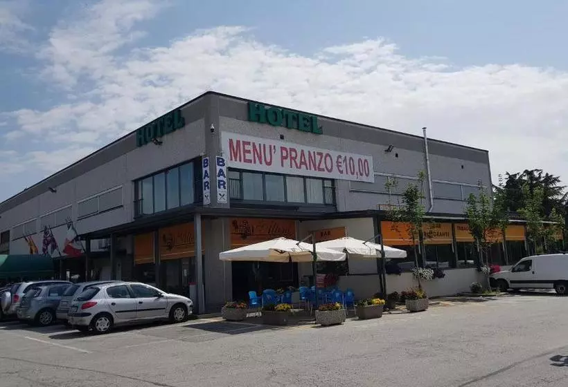 ホテル Agli Alteni