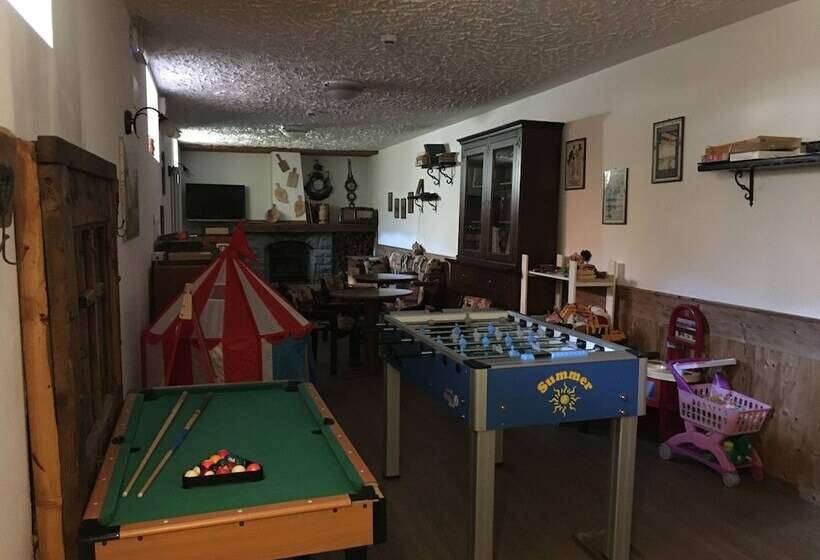 هتل Albergo Punta Zerbion