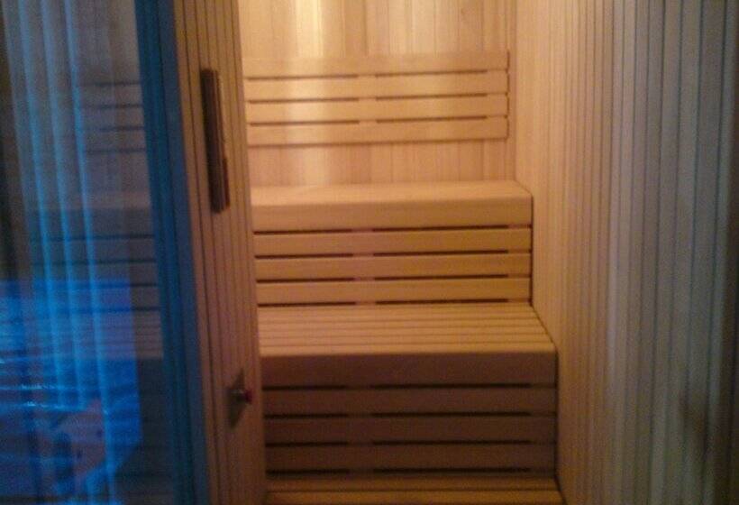 هتل Albergo Punta Zerbion