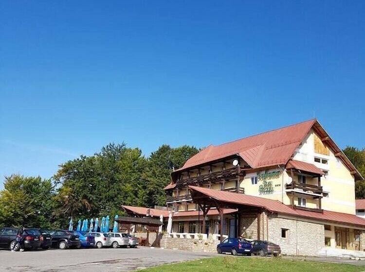 هتل Cabana Trei Brazi