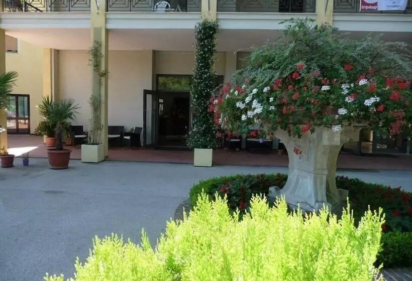 בית מלון כפרי Fonte Angelica