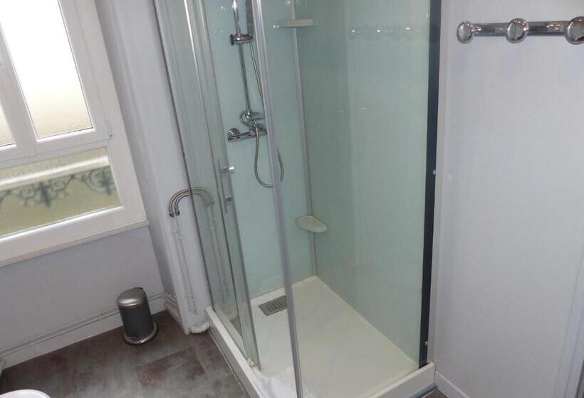 ホテル Hôtel Des Thermes