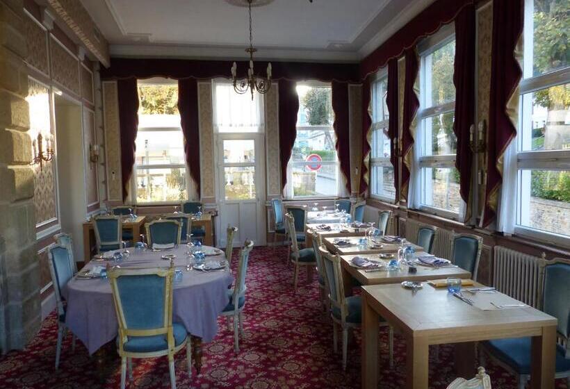 ホテル Hôtel Des Thermes