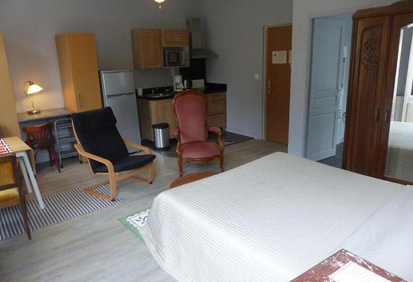 ホテル Hôtel Des Thermes