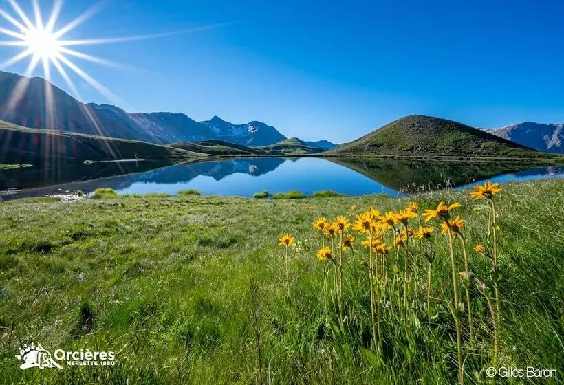 هتل S Les Catrems & Le Montagnou