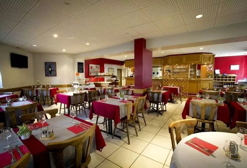 فندق Hôtel Restaurant Au Lion D Or