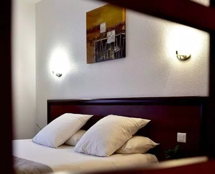 فندق Hôtel Restaurant Au Lion D Or