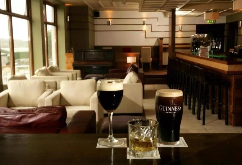 ホテル Inishbofin House