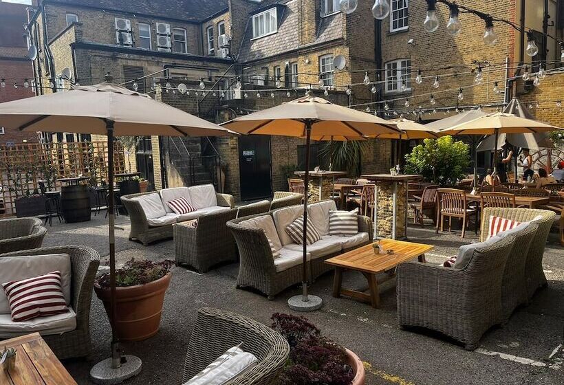 Hotel The Brewers Inn