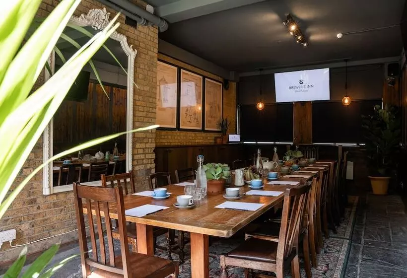 בית מלון כפרי The Brewers Inn