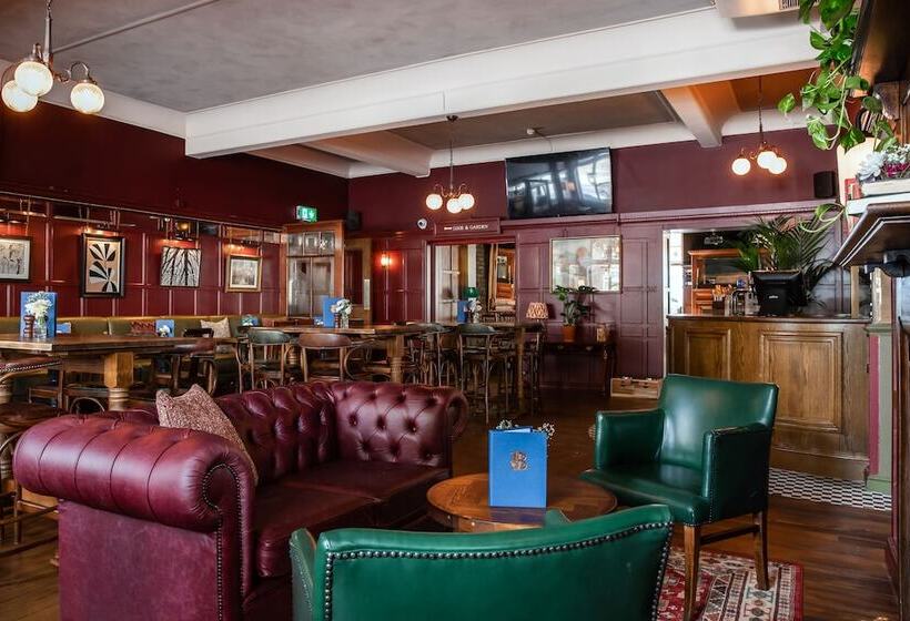 Hotelli The Brewers Inn