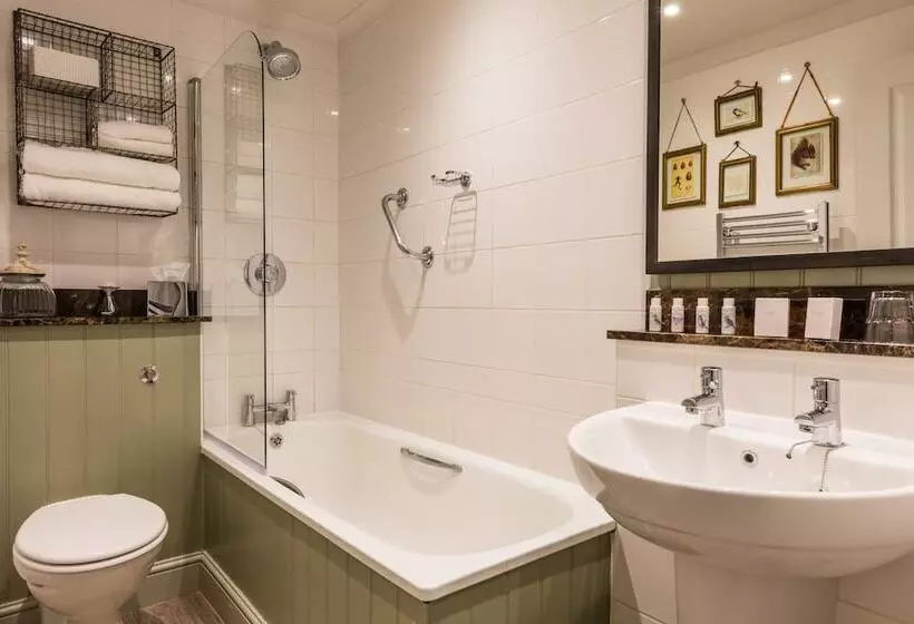 בית מלון כפרי The Brewers Inn